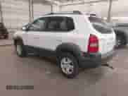 2006 Hyundai Tucson GLS z VIN KM8JN12D06U303305, wystawiony jako IAAI lot #42683966 z przebiegiem 333 425 mil mil oraz . Historia ofert i sprzedaży dostępna na DreamBid. Obrazek 3.