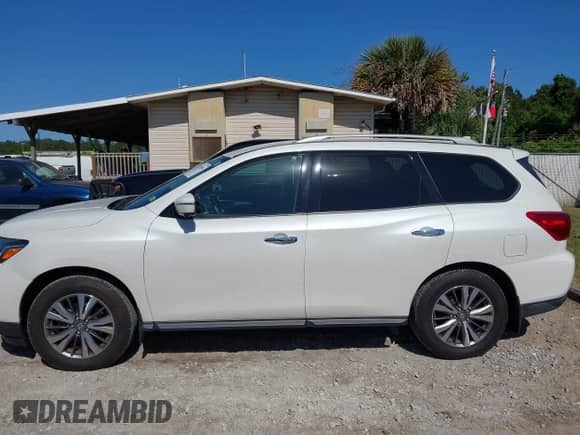 2019 Nissan Pathfinder SV with VIN 5N1DR2MM8KC621063, listed as a IAAI auction lot 42139694 with 129,656 mi miles and . Bid and sale history available at DreamBid. Image 14.