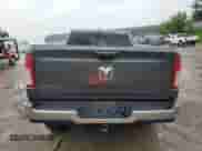 2022 Ram 1500 Big Horn z VIN 1C6RREBG3NN197137, wystawiony jako Copart lot #57769235 z przebiegiem 49 488 mil mil oraz Szkoda całkowita • Salvage title. Historia ofert i sprzedaży dostępna na DreamBid. Obrazek 6.