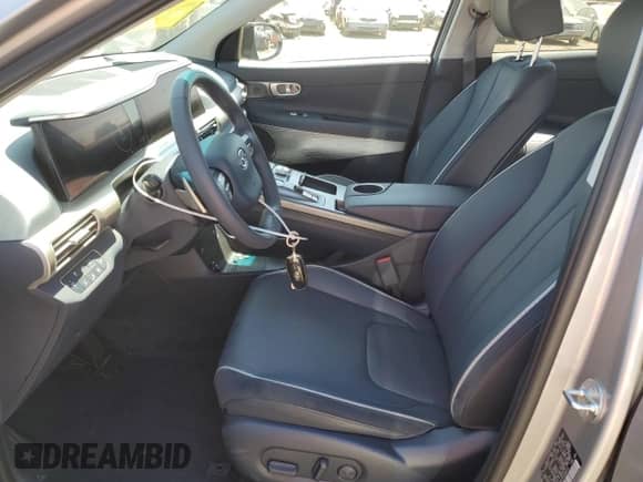 2023 Hyundai NEXO Limited with VIN KM8J84A61PU036916, listed as a Copart auction lot 70225245 with 8,692 mi miles and Salvage title. Bid and sale history available at DreamBid. Image 7.