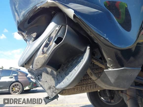 2018 Chevrolet Silverado 1500 LT с VIN 3GCPCREC9JG613213, выставлен на аукционе IAAI как лот 43462577 с пробегом 63 389 миль миль и . История ставок и продаж доступна на DreamBid. Изображение 17.