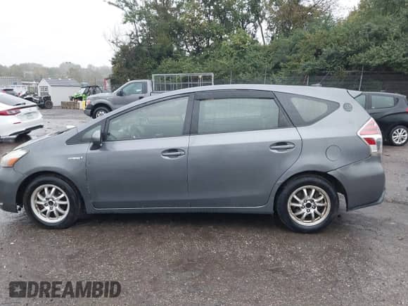 2015 Toyota Prius Two z VIN JTDZN3EU0FJ019141, wystawiony jako IAAI lot #43424590 z przebiegiem 314 060 mil mil oraz . Historia ofert i sprzedaży dostępna na DreamBid. Obrazek 15.