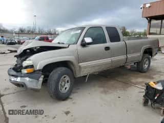 2000 Chevrolet Silverado 2500 LS z VIN 1GCGK29U9YE400129, wystawiony jako Copart lot #50955874 z przebiegiem 194 859 mil mil oraz Szkoda całkowita • Salvage title. Historia ofert i sprzedaży dostępna na DreamBid. Obrazek 1.