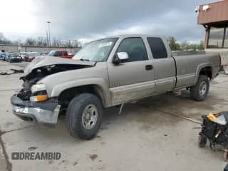 2000 Chevrolet Silverado 2500 LS с VIN 1GCGK29U9YE400129, выставлен на аукционе Copart как лот 50955874 с пробегом 194 859 миль миль и Списание • Salvage title. История ставок и продаж доступна на DreamBid. Изображение 1.