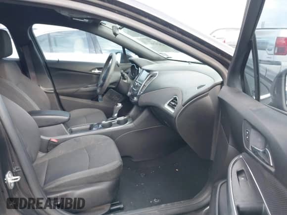 2017 Chevrolet Cruze LT с VIN 1G1BE5SM9H7114842, выставлен на аукционе IAAI как лот 42879758 с пробегом 90 356 миль миль и . История ставок и продаж доступна на DreamBid. Изображение 5.