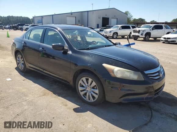 2011 Honda Accord EX-L with VIN 1HGCP2F88BA044344, listed as a Copart auction lot 85582185 with 371,652 mi miles and Salvage title. Bid and sale history available at DreamBid. Image 4.