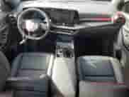 2026 Chevrolet Equinox FWD RS z VIN 3GNAXLEG4TL153602, wystawiony jako Copart lot #62777255 z przebiegiem 730 mil mil oraz Szkoda całkowita • Salvage title. Historia ofert i sprzedaży dostępna na DreamBid. Obrazek 8.