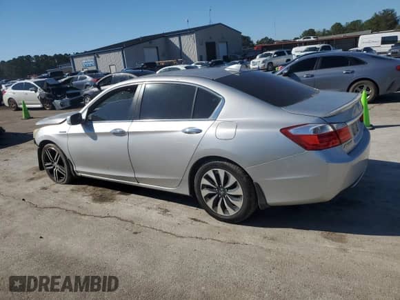 2014 Honda Accord with VIN 1HGCR6F37EA004119, listed as a Copart auction lot 82388785 with 132,540 mi miles and Clean title. Bid and sale history available at DreamBid. Image 2.