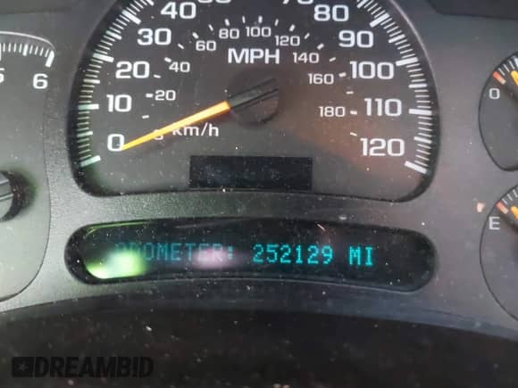 2005 Chevrolet Tahoe LS with VIN 1GNEC13T65J172986, listed as a IAAI auction lot 41449674 with 252,129 mi miles and . Bid and sale history available at DreamBid. Image 7.