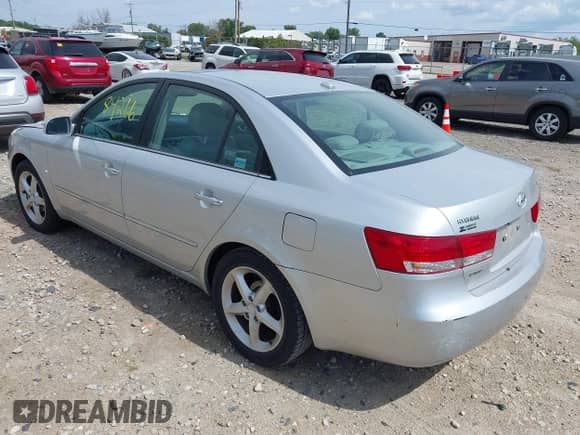 2008 Hyundai Sonata SE с VIN 5NPEU46C18H363277, выставлен на аукционе IAAI как лот 43084266 с пробегом 188 027 миль миль и . История ставок и продаж доступна на DreamBid. Изображение 3.