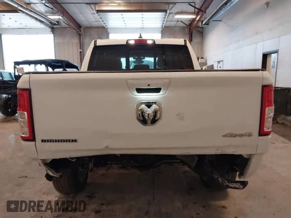 2022 Ram 1500 Big Horn z VIN 1C6RRFFG9NN396368, wystawiony jako IAAI lot #42541244 z przebiegiem 27 660 mil mil oraz . Historia ofert i sprzedaży dostępna na DreamBid. Obrazek 17.