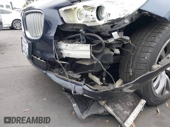 2010 BMW 5 Series 550i Gran Turismo с VIN WBASN4C57AC209600, выставлен на аукционе IAAI как лот 42412316 с пробегом 127 476 миль миль и . История ставок и продаж доступна на DreamBid. Изображение 13.