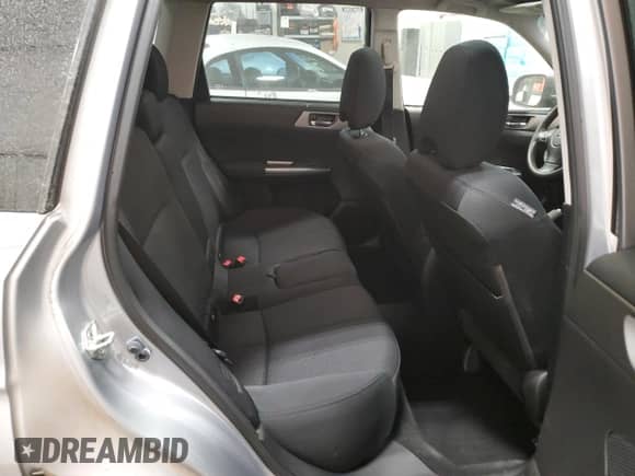 2012 Subaru Forester X Premium z VIN JF2SHBDC1CH461863, wystawiony jako Copart lot #82560625 z przebiegiem 203 261 mil mil oraz Czysty tytuł • Clean title. Historia ofert i sprzedaży dostępna na DreamBid. Obrazek 10.