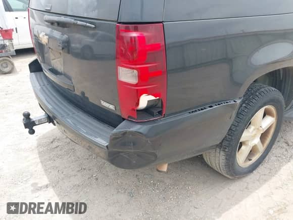 2011 Chevrolet Suburban LT с VIN 1GNSCJE07BR128885, выставлен на аукционе IAAI как лот 42456748 с пробегом 201 789 миль миль и . История ставок и продаж доступна на DreamBid. Изображение 6.