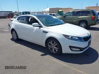 2013 KIA OPTIMA с VIN SXXGN4A75DG170636, выставлен на аукционе IAAI как лот 43096697 с пробегом 83 396 миль миль и . История ставок и продаж доступна на DreamBid. Изображение 1.