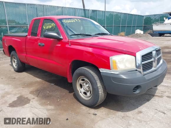 2005 Dodge Dakota ST with VIN 1D7HW22K85S271692, listed as a IAAI auction lot 42666693 with Not provided miles and . Bid and sale history available at DreamBid. Image 1.