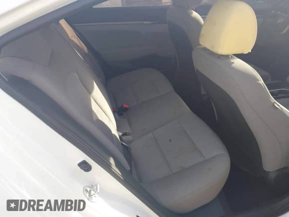 2017 Hyundai Elantra SE с VIN 5NPD74LF1HH105200, выставлен на аукционе IAAI как лот 43212220 с пробегом 81 308 миль миль и . История ставок и продаж доступна на DreamBid. Изображение 8.