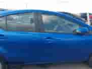 2016 Toyota Prius One z VIN JTDKDTB32G1132591, wystawiony jako IAAI lot #42092764 z przebiegiem 67 472 mil mil oraz . Historia ofert i sprzedaży dostępna na DreamBid. Obrazek 13.