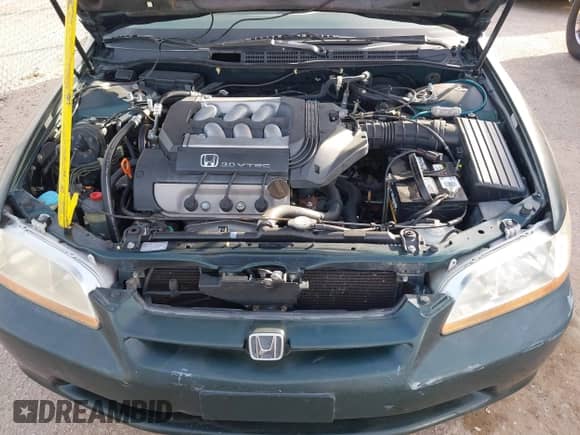 1998 Honda Accord LX z VIN 1HGCG1646WA035364, wystawiony jako IAAI lot #41409101 z przebiegiem 223 678 mil mil oraz . Historia ofert i sprzedaży dostępna na DreamBid. Obrazek 10.