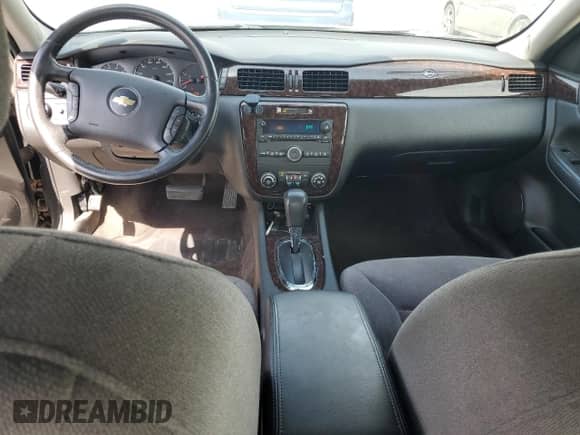 2014 Chevrolet Impala LT с VIN 2G1WB5E38E1108682, выставлен на аукционе Copart как лот 66776415 с пробегом 173 080 миль миль и Списание • Salvage title. История ставок и продаж доступна на DreamBid. Изображение 8.