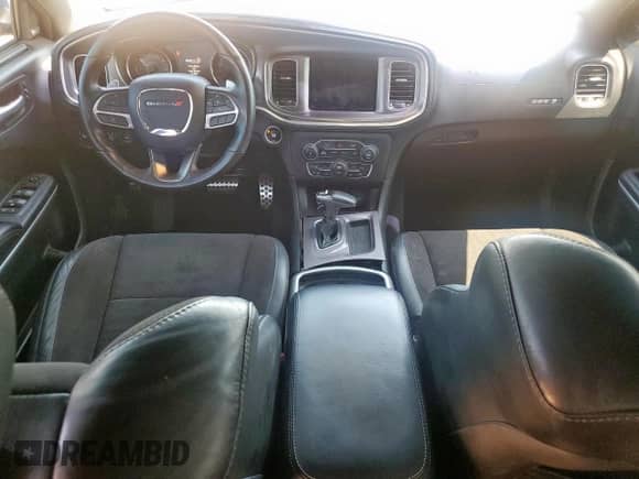 2020 Dodge Charger Scat Pack z VIN 2C3CDXGJ1LH180117, wystawiony jako Copart lot #71473255 z przebiegiem 47 204 mil mil oraz Czysty tytuł • Clean title. Historia ofert i sprzedaży dostępna na DreamBid. Obrazek 8.