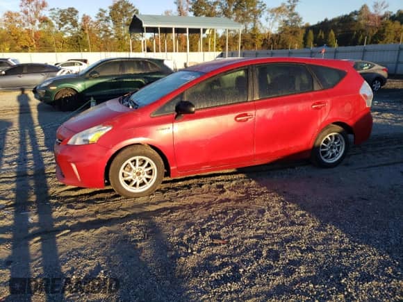 2013 Toyota Prius Two with VIN JTDZN3EU0D3281033, listed as a Copart auction lot 89530175 with 221,524 mi miles and Clean title. Bid and sale history available at DreamBid. Image 1.