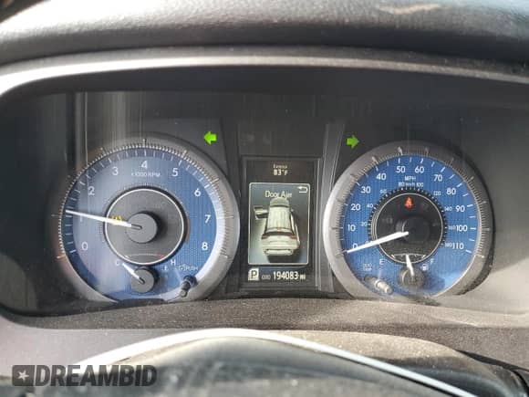 2017 Toyota Sienna XLE z VIN 5TDYZ3DCXHS778099, wystawiony jako Copart lot #82123545 z przebiegiem 194 083 mil mil oraz Szkoda całkowita • Salvage title. Historia ofert i sprzedaży dostępna na DreamBid. Obrazek 9.