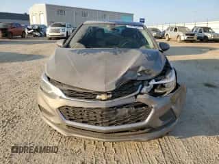 2018 Chevrolet Cruze LT z VIN 1G1BE5SM8J7156764, wystawiony jako Copart lot #71676335 z przebiegiem 134 999 mil mil oraz Szkoda całkowita • Salvage title. Historia ofert i sprzedaży dostępna na DreamBid. Obrazek 5.