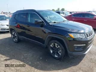 2021 Jeep Compass Altitude z VIN 3C4NJCBB0MT502423, wystawiony jako IAAI lot #42006742 z przebiegiem 63 418 mil mil oraz . Historia ofert i sprzedaży dostępna na DreamBid. Obrazek 1.
