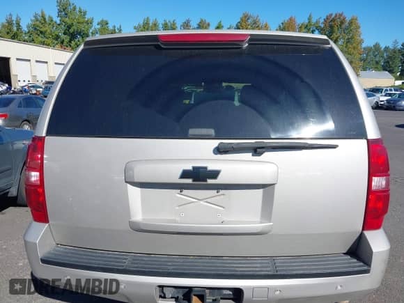 2007 Chevrolet Tahoe LT с VIN 1GNEK13087R103794, выставлен на аукционе IAAI как лот 37741926 с пробегом 158 298 миль миль и . История ставок и продаж доступна на DreamBid. Изображение 16.