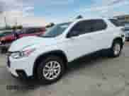 2020 Chevrolet Traverse LS с VIN 1GNERFKW9LJ182285, выставлен на аукционе Copart как лот 70733275 с пробегом 53 208 миль миль и Списание • Salvage title. История ставок и продаж доступна на DreamBid. Изображение 1.