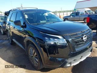 2024 Nissan Pathfinder SL with VIN 5N1DR3CB8RC254620, listed as a IAAI auction lot 42303253 with 14,017 mi miles and . Bid and sale history available at DreamBid. Image 1.