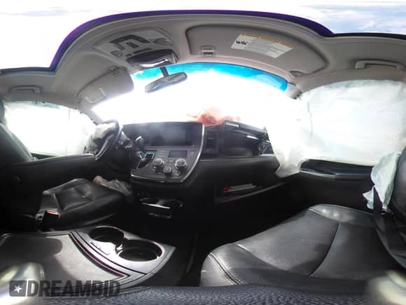 2016 Toyota Sienna SE with VIN 5TDXK3DC6GS757118, listed as a IAAI auction lot 43017654 with 116,578 mi miles and . Bid and sale history available at DreamBid. Image 18.