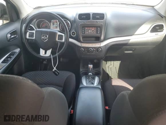 2019 Dodge Journey SE z VIN 3C4PDDBG8KT857516, wystawiony jako Copart lot #62680005 z przebiegiem 57 010 mil mil oraz Szkoda całkowita • Salvage title. Historia ofert i sprzedaży dostępna na DreamBid. Obrazek 8.