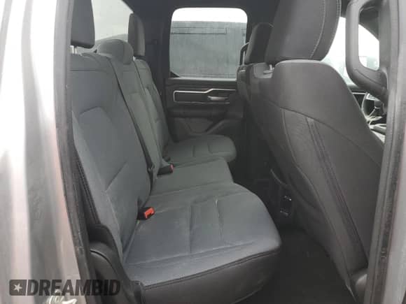 2023 Ram 1500 Big Horn z VIN 1C6RREBG3PN573970, wystawiony jako Copart lot #76163154 z przebiegiem 4 318 mil mil oraz Nie do naprawy • Non repairable. Historia ofert i sprzedaży dostępna na DreamBid. Obrazek 10.