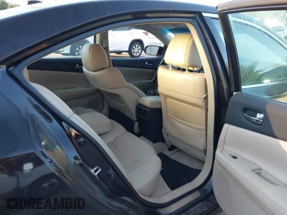 2014 Nissan Maxima SV z VIN 1N4AA5AP4EC458095, wystawiony jako IAAI lot #43038478 z przebiegiem 94 038 mil mil oraz . Historia ofert i sprzedaży dostępna na DreamBid. Obrazek 8.