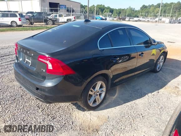2015 Volvo S60 T5 Drive-E Premier with VIN YV126MFK7F1355641, listed as a IAAI auction lot 43102167 with 166,406 mi miles and . Bid and sale history available at DreamBid. Image 4.