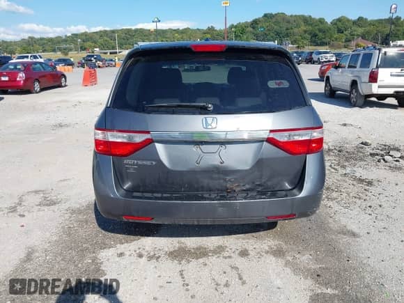 2013 Honda Odyssey EX-L с VIN 5FNRL5H69DB029525, выставлен на аукционе IAAI как лот 43136960 с пробегом Не указан миль и . История ставок и продаж доступна на DreamBid. Изображение 16.