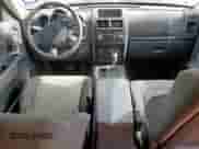2008 Dodge Nitro SXT с VIN 1D8GT28K88W262446, выставлен на аукционе Copart как лот 64495145 с пробегом 144 668 миль миль и Списание • Salvage title. История ставок и продаж доступна на DreamBid. Изображение 8.