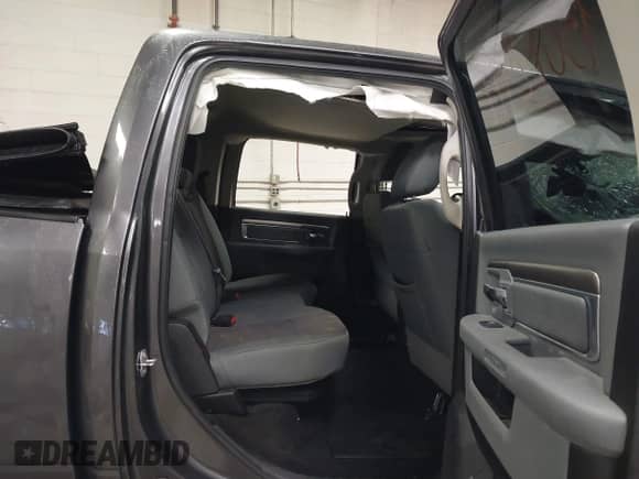 2017 Ram 1500 Big Horn z VIN 1C6RR7LT2HS739826, wystawiony jako IAAI lot #43082494 z przebiegiem 158 006 mil mil oraz . Historia ofert i sprzedaży dostępna na DreamBid. Obrazek 8.