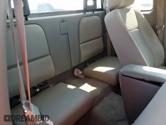 2005 Dodge Dakota SLT with VIN 1D7HE42K85S327595, listed as a Copart auction lot 64880935 with 135,771 mi miles and Salvage title. Bid and sale history available at DreamBid. Image 10.