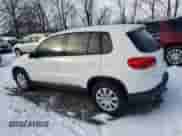 2012 Volkswagen Tiguan S с VIN WVGCV7AX1CW598552, выставлен на аукционе Copart как лот 41582135 с пробегом 149 666 миль миль и Чистый • Clean title. История ставок и продаж доступна на DreamBid. Изображение 2.