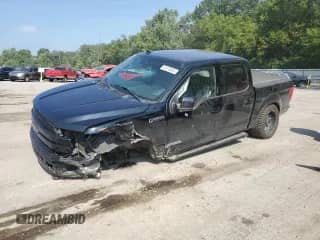 2018 Ford F-150 XL с VIN 1FTFW1E12JFE18431, выставлен на аукционе Copart как лот 67678805 с пробегом 223 331 миль миль и Списание • Salvage title. История ставок и продаж доступна на DreamBid. Изображение 1.