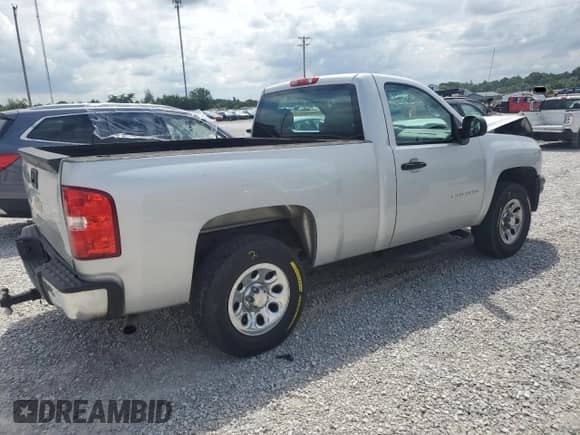 2013 Chevrolet Silverado 1500 Work Truck z VIN 1GCNCPEX3DZ298122, wystawiony jako Copart lot #68362695 z przebiegiem 240 563 mil mil oraz Szkoda całkowita • Salvage title. Historia ofert i sprzedaży dostępna na DreamBid. Obrazek 3.