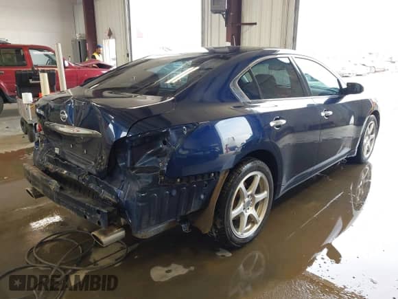 2014 Nissan Maxima S z VIN 1N4AA5AP2EC455471, wystawiony jako IAAI lot #42851850 z przebiegiem 141 250 mil mil oraz . Historia ofert i sprzedaży dostępna na DreamBid. Obrazek 4.