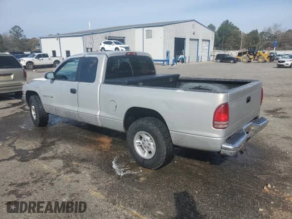 1997 Dodge Dakota с VIN 1B7GL23X9VS135936, выставлен на аукционе Copart как лот 43045525 с пробегом 185 055 миль миль и Списание • Salvage title. История ставок и продаж доступна на DreamBid. Изображение 2.