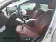 2023 BMW 3 Series 330i z VIN 3MW69FF0XP8C82901, wystawiony jako Copart lot #70327825 z przebiegiem 38 377 mil mil oraz Szkoda całkowita • Salvage title. Historia ofert i sprzedaży dostępna na DreamBid. Obrazek 7.