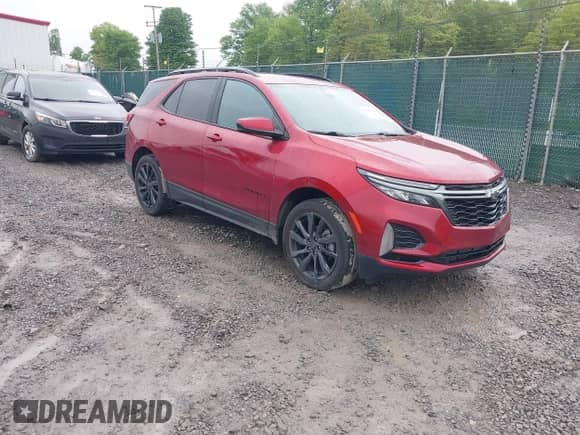 2022 Chevrolet Equinox RS z VIN 3GNAXWEV7NS120182, wystawiony jako IAAI lot #42224767 z przebiegiem 45 177 mil mil oraz . Historia ofert i sprzedaży dostępna na DreamBid. Obrazek 1.