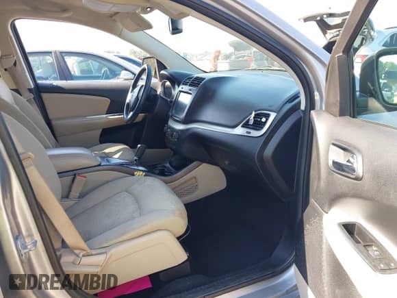 2015 Dodge Journey SXT with VIN 3C4PDDBG9FT578663, listed as a IAAI auction lot 43155280 with 192,831 mi miles and . Bid and sale history available at DreamBid. Image 5.
