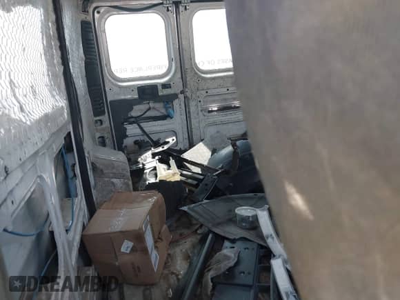 2015 Ram ProMaster Cargo с VIN 3C6TRVAG6FE505222, выставлен на аукционе IAAI как лот 42400815 с пробегом 145 372 миль миль и . История ставок и продаж доступна на DreamBid. Изображение 8.